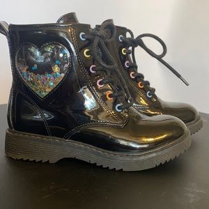 Children’s Place girls boots size 13 🌈 💕